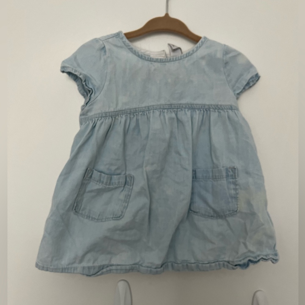 Gap jean shirt 6-12M